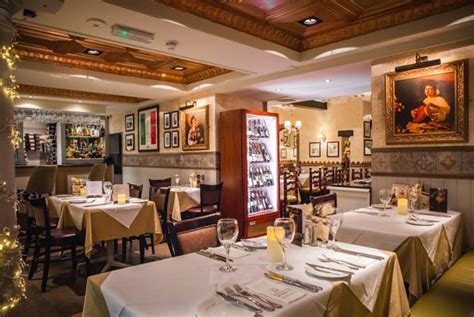 best italian glasgow|la lanterna glasgow west end.